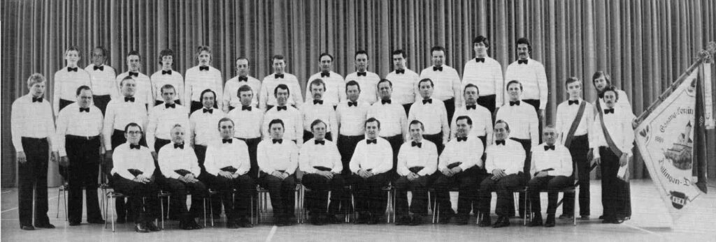 Gruppenfoto des Chors zum 100-jährigen Jubiläum 1980